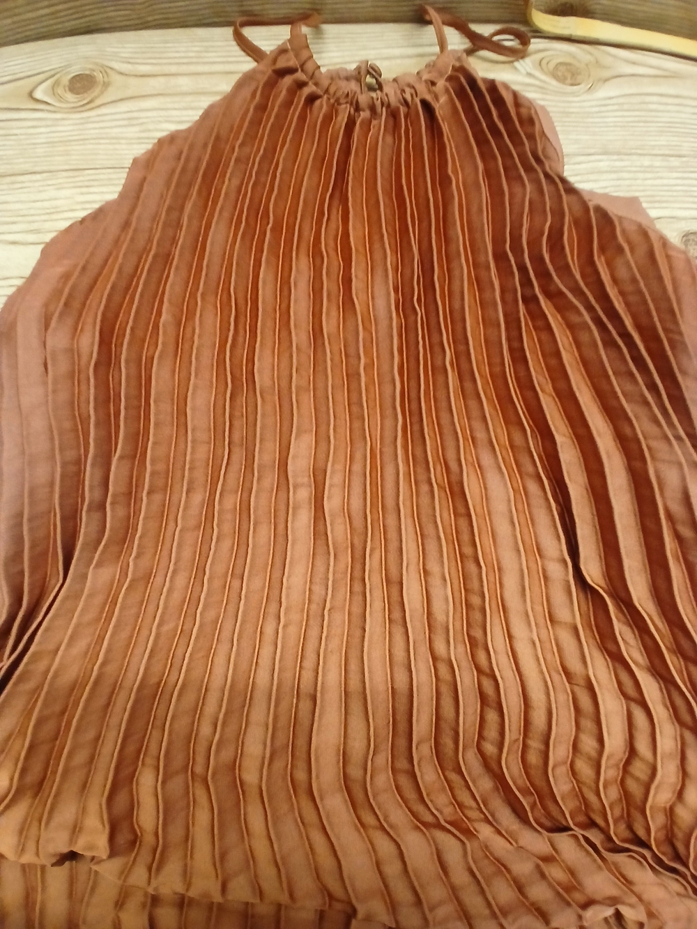 Banana Republic Pleated Maxi Dress in Rust Orange. - Picture 10 of 10